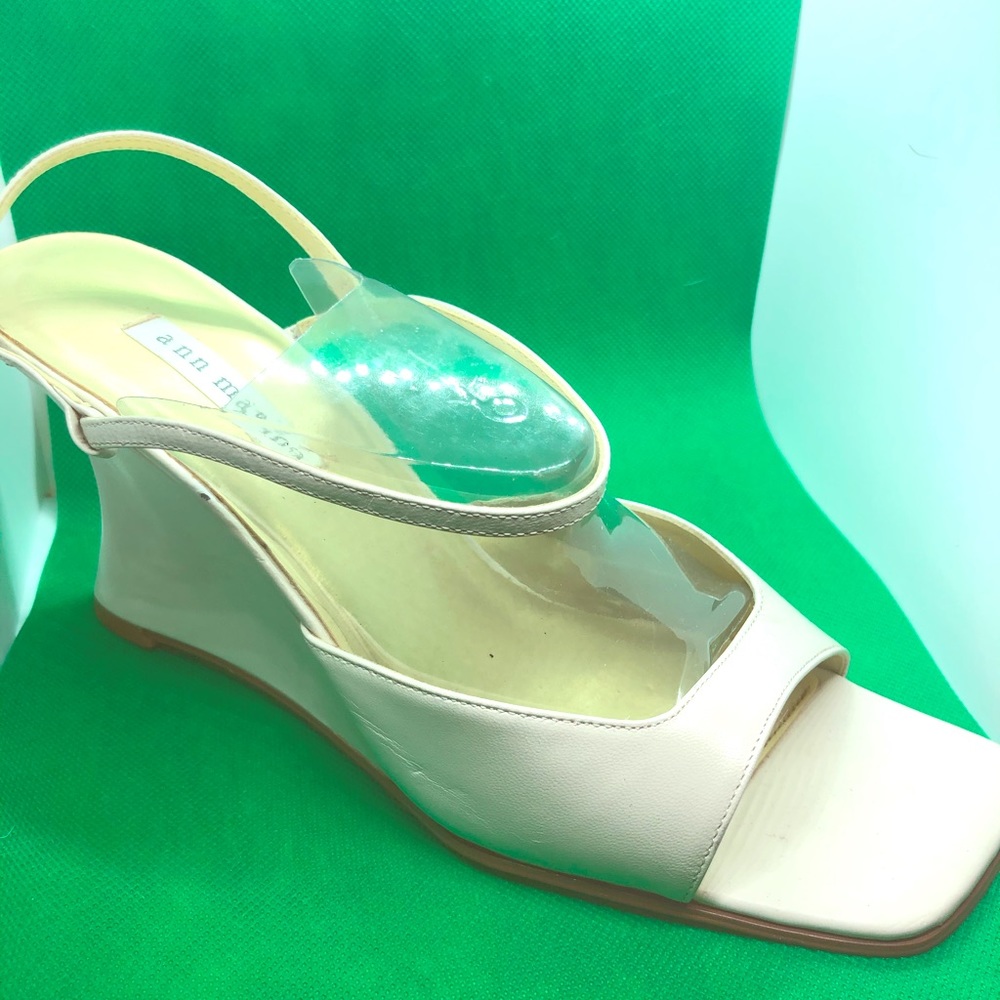 Woman Sandel Size 10